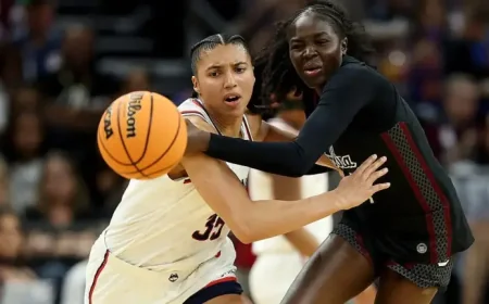 Uconn Vs South Carolina: A Phoenix Semifinal, Lessons and a Crowd That Reminded Them Who They Are