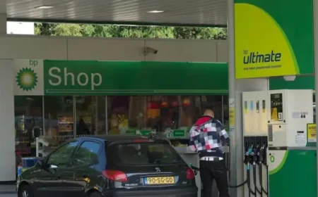 Bp investors prepare protest vote after climate reporting dispute