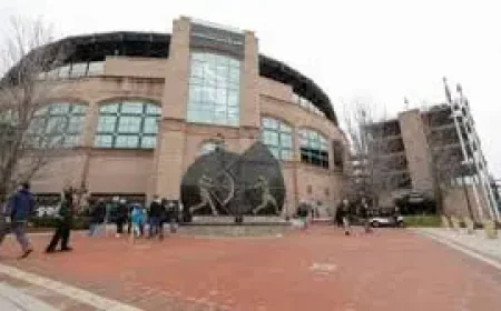 Chicago White Sox and the postponed home opener that reshaped Friday’s first pitch