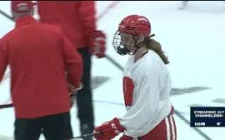 Caroline Harvey named USCHO Player of the Year after standout Wisconsin season