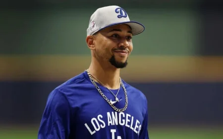 Mookie Betts Leaves Dodgers’ Game Due to Back Pain in First Inning