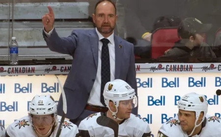 New York Islanders Replace Patrick Roy with Peter DeBoer