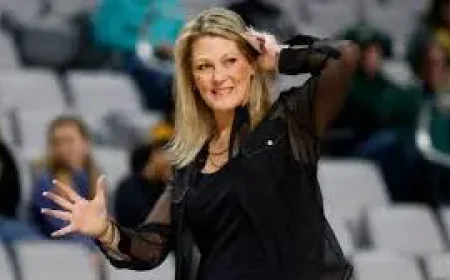 Ayla Guzzardo and the 3-signature shakeup in women’s college basketball