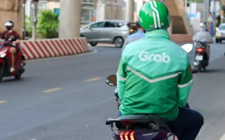 Vietnam’s Gig Workers Struggle with Surging Fuel Costs Amid Iran Conflict