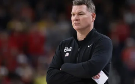 Arizona’s Tommy Lloyd, Players React to NCAA Semifinal Loss Against Michigan