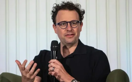 Anthropic Exec Highlights Open Culture: Staff Can Challenge CEO Dario