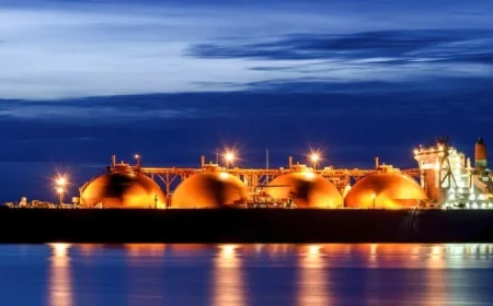 Nearly 50 Qatar LNG Tankers Remain Stationary Across Asia
