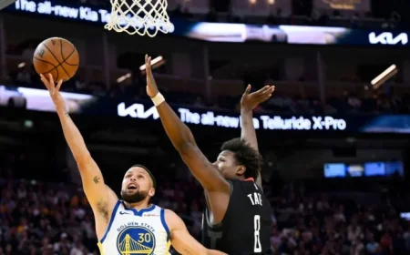 Stephen Curry Scores 29 in Return, Nearly Leads Warriors to Victory