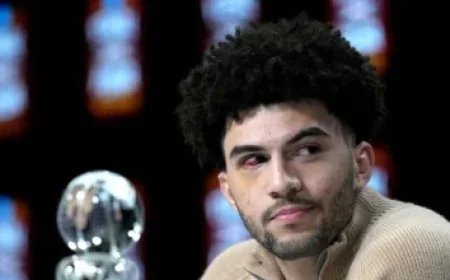 Sports Media Criticizes Geno Auriemma Amid Dawn Staley Dispute