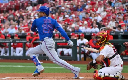 Mets Add Juan Soto to Injured List