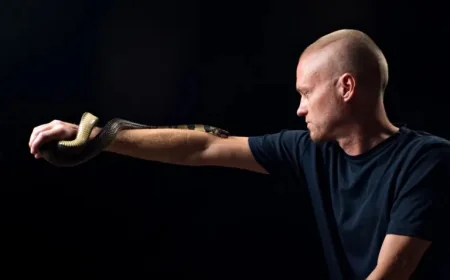 Venin De Serpent: 856 Self-Injected Doses, One Scientific Breakthrough, and the Race for a Universal Antivenom