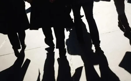 GS: AI Job Cuts May Reduce Displaced Workers’ Pay for Years