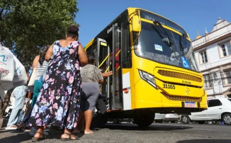 Salvador May Move Toward Women-Only Bus Lines as 2026 Debate Advances
