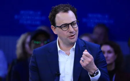 Anthropic Unveils Mythos AI Model Preview for Cybersecurity Initiative