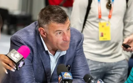 Mike Vrabel Dismisses Reporter Photo Controversy as “Laughable”