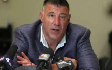 Patriots’ Mike Vrabel Addresses Viral Photos with NFL Reporter