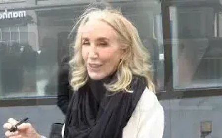 Felicity Huffman Says Actress Daughter Is So Good She Takes Advice From Her