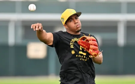 Pirates Release Enmanuel Valdez – MLB Trade Rumors
