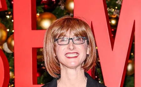 ‘The Housemaid Author Sara Cohen Removes Her Wig’