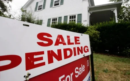 US Long-term Mortgage Rate Drops to 6.37% After Five-Week Rise