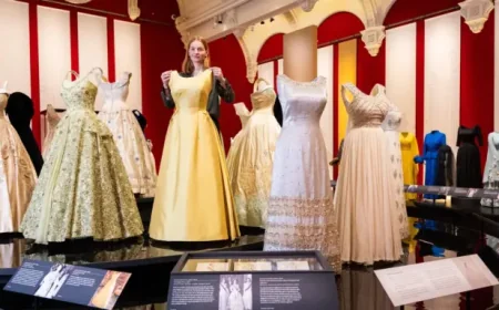 Elizabeth Ii Exhibit Reveals 5 Striking Ballgowns That Reframe Royal Style