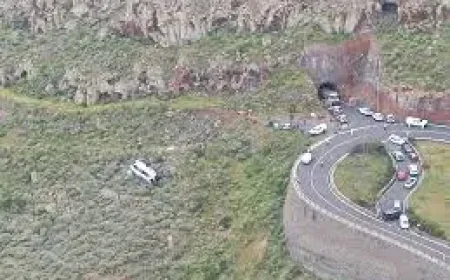 Canary Islands bus crash leaves one dead and 27 injured in a sudden turn on La Gomera