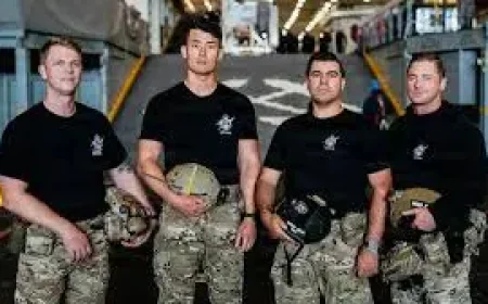 Uss John P Murtha and the Artemis II recovery window as Friday splashdown nears