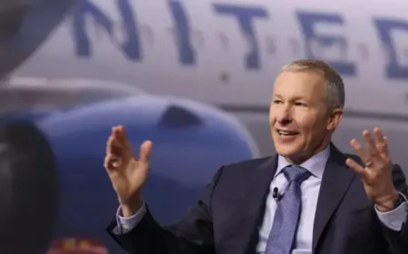 United Airlines CEO uses a four-day trip test to judge candidates