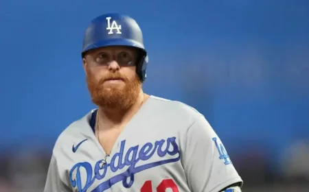 Justin Turner Signs With Surprise Team After Long Wait