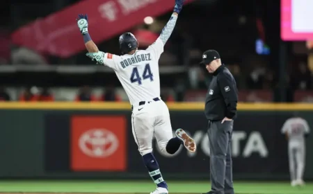 Mariners Standings: Cal Raleigh’s early slump and the pressure to turn it around