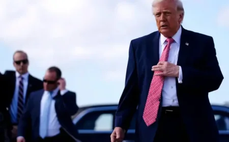 Blockade of Hormuz Looms as Trump Warns Iran Talks Could Fail