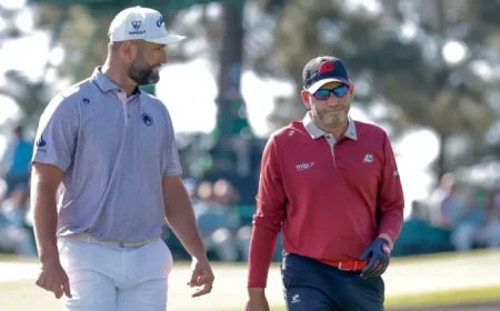 Sergio Garcia Breaks Driver in Frustration on Second Tee