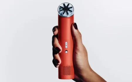 Dyson Hushjet Mini Cool Fan brings a hand-held cooling shift into summer
