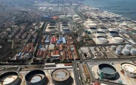 Oil Prices Surge as Trump Threatens Strait of Hormuz Blockage