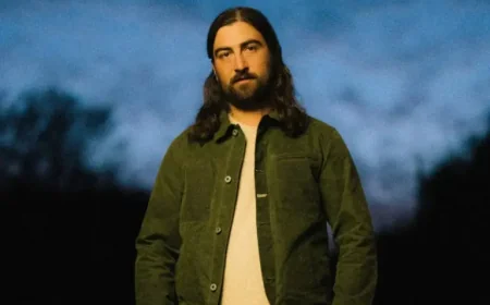 Noah Kahan Sydney: The stadium-to-arena leap that takes one song across continents