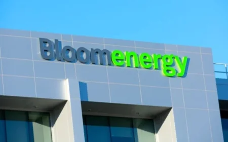 Bloom Energy Shares Soar with Expanded Oracle Partnership (NYSE:BE)