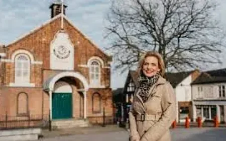 Samantha Niblett Calls for Lifelong Sex Education in 1 Debate Over Abuse and Consent