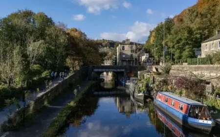 Hebden Bridge: UK town with 40 independent shops draws fresh praise