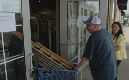 Painted Tree Boutiques Closures Displace Hundreds of Vendors