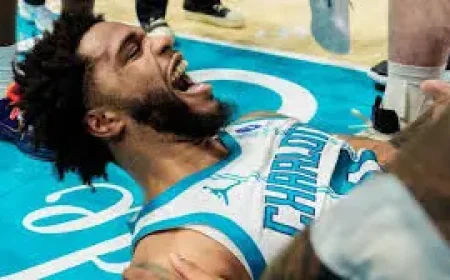 Mark Williams Available on Tuesday as Suns Rotation Shifts