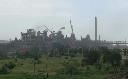 Russia returns to the spotlight as swimming lifts restrictions