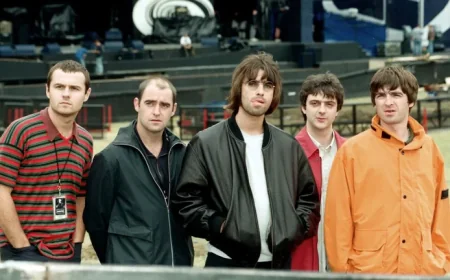 Former Oasis Members Alan White, Paul McGuigan Enter Rock Hall of Fame