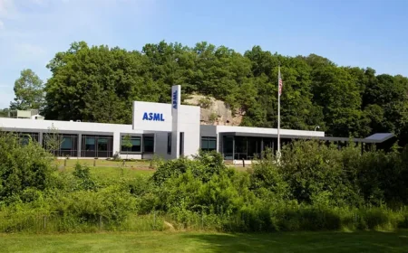 ASML Stock Surges as Chip Equipment Leader Exceeds Q1 Expectations
