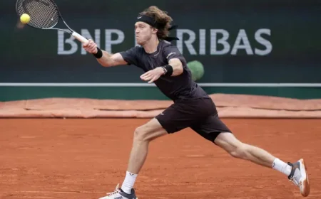 Lorenzo Sonego Faces a Familiar Forecast in Barcelona: The Risk Behind the Favourite Tag