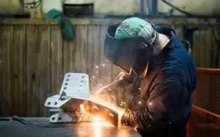 Impact Us Tariffs Canadian Industry as the April 6 shift tests manufacturers