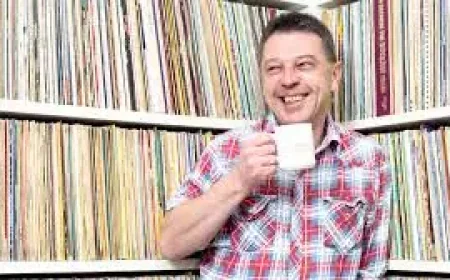 Andy Kershaw dies aged 66 as a broadcast era closes