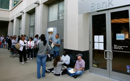 Solvency and Liquidity: Key Factors in Bank Failures