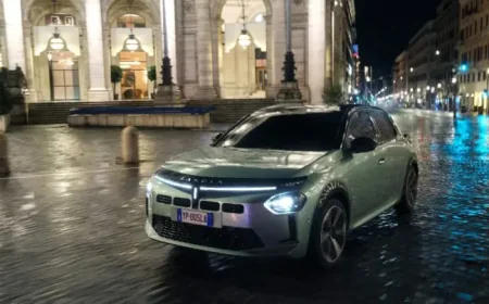Lancia Ypsilon Turbo 100 in Milan, the simple car with a more human promise