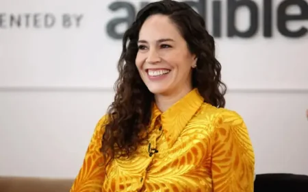 Sue Bird Brings Youth Sports Message to Phoenix Event