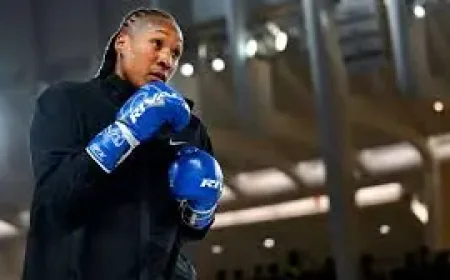 Shadasia Green and the woman behind the title-fight spotlight